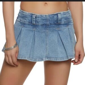Almost Famous Denim Pleated Micro Mini Skirt Skort M Low Rise Y2K